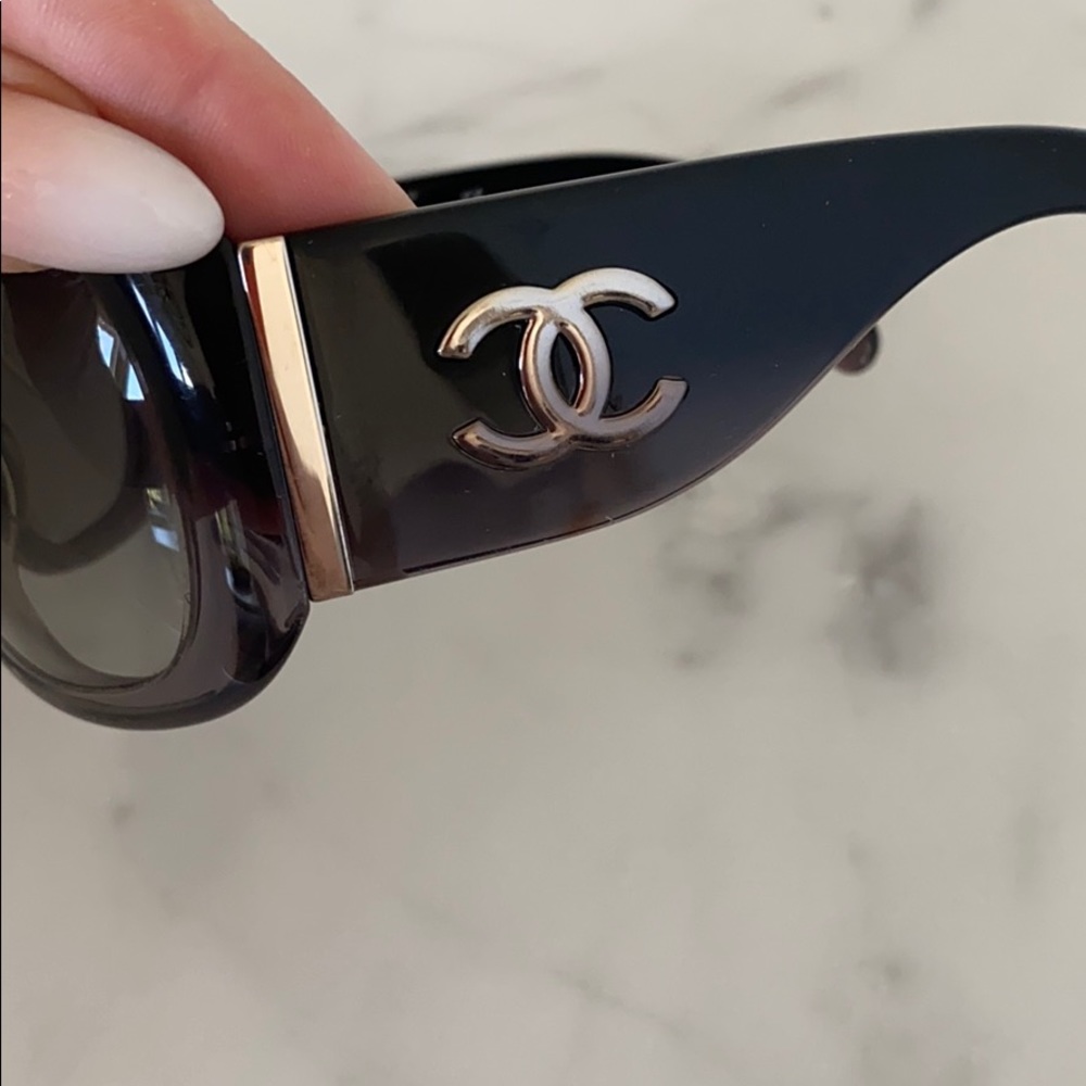 Chanel oversized Sunglasses Black Gradation 40747